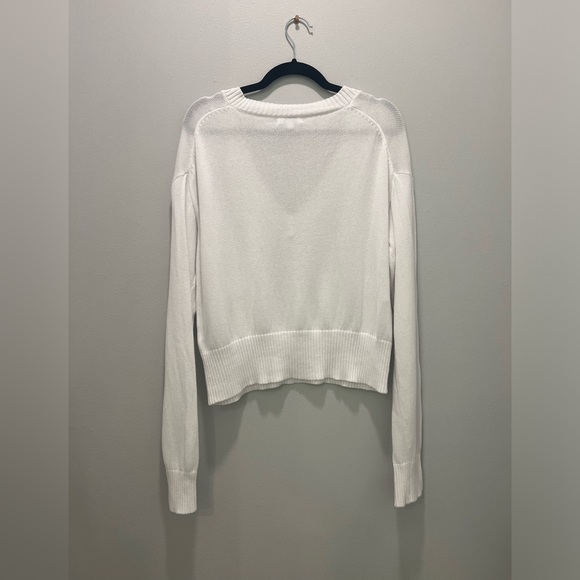 525 America V-Neck White Sweater - Picture 4 of 11